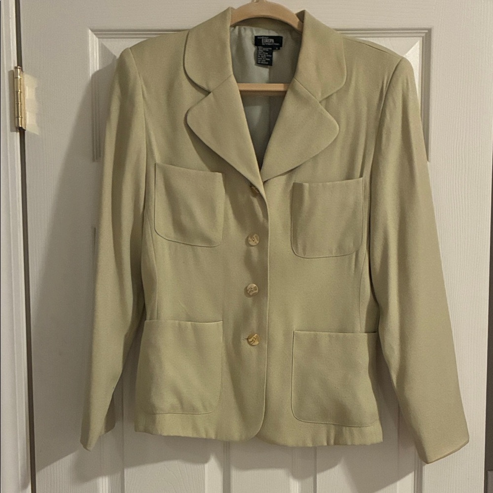 Chic Beige Women's Blazer